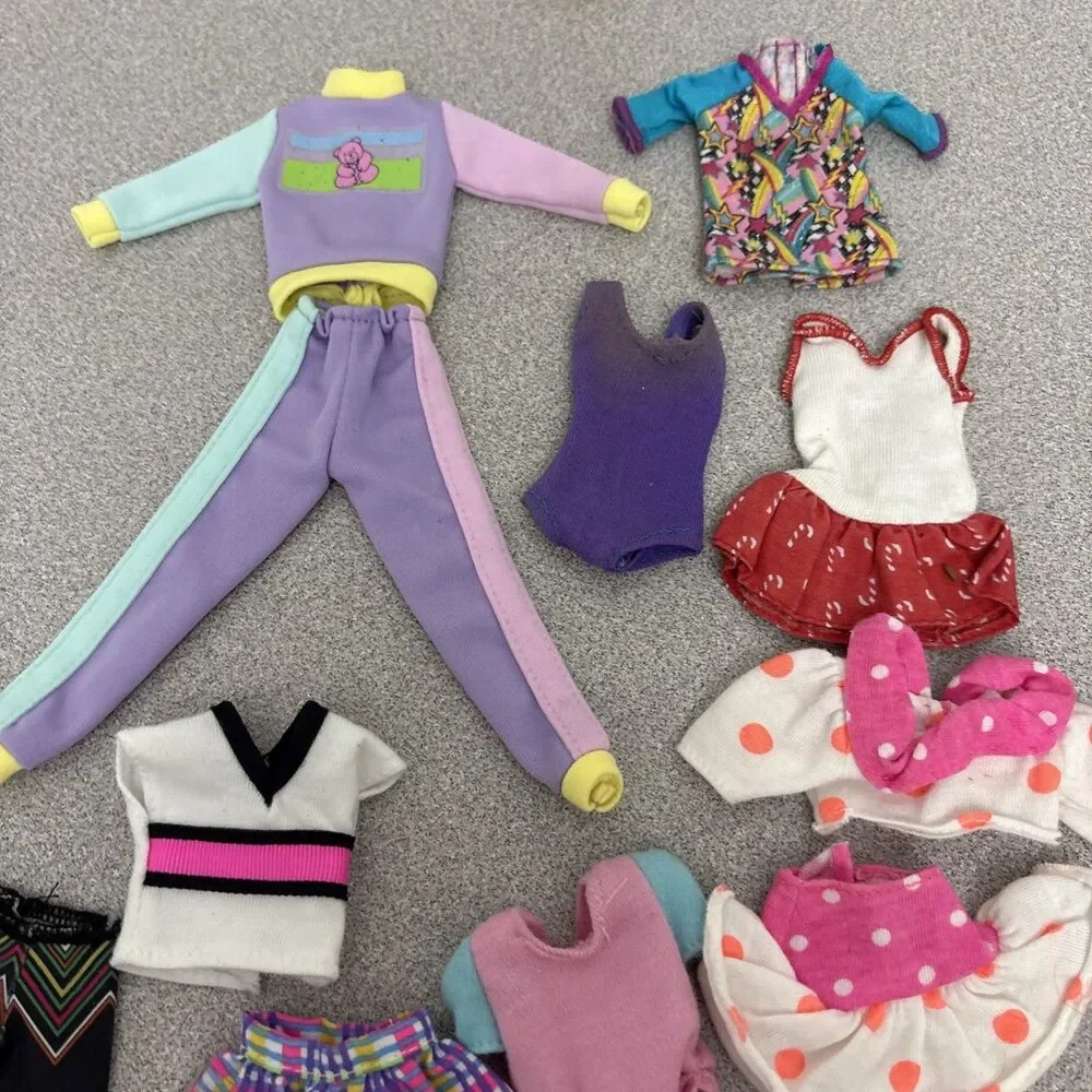 Barbies Babysitter Inc Skipper Doll w/ Purple Streaked Hair Plus Extra Clothing